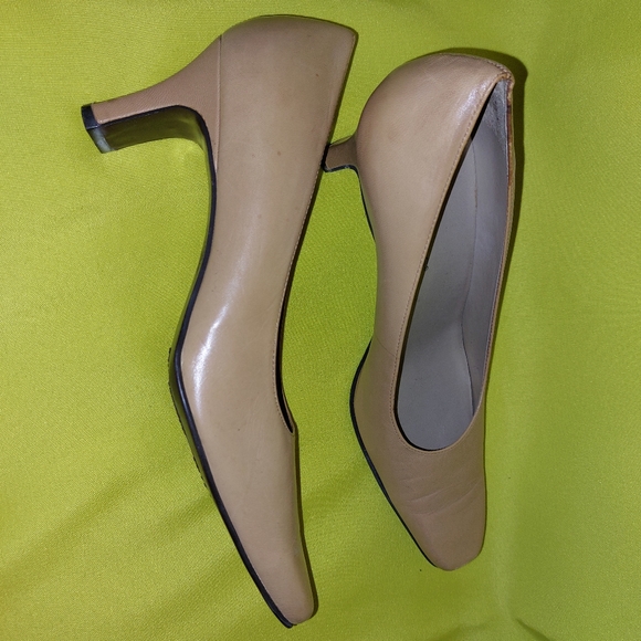 Vintage woman Shoes Beige Leather Trotters Brazil Size 7 1/2 N - Picture 3 of 4